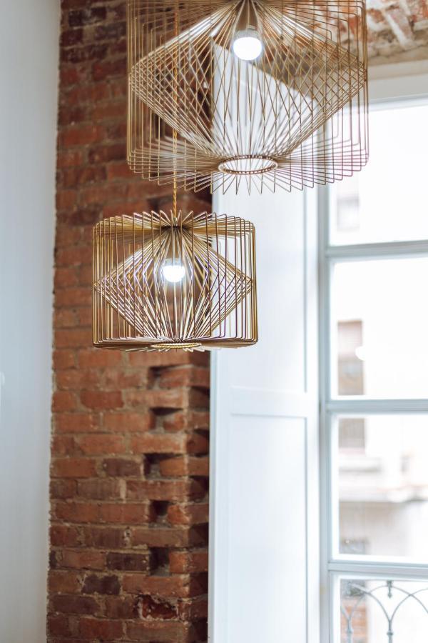 Albany Ancha Ξενοδοχείο León Εξωτερικό φωτογραφία A pendant light