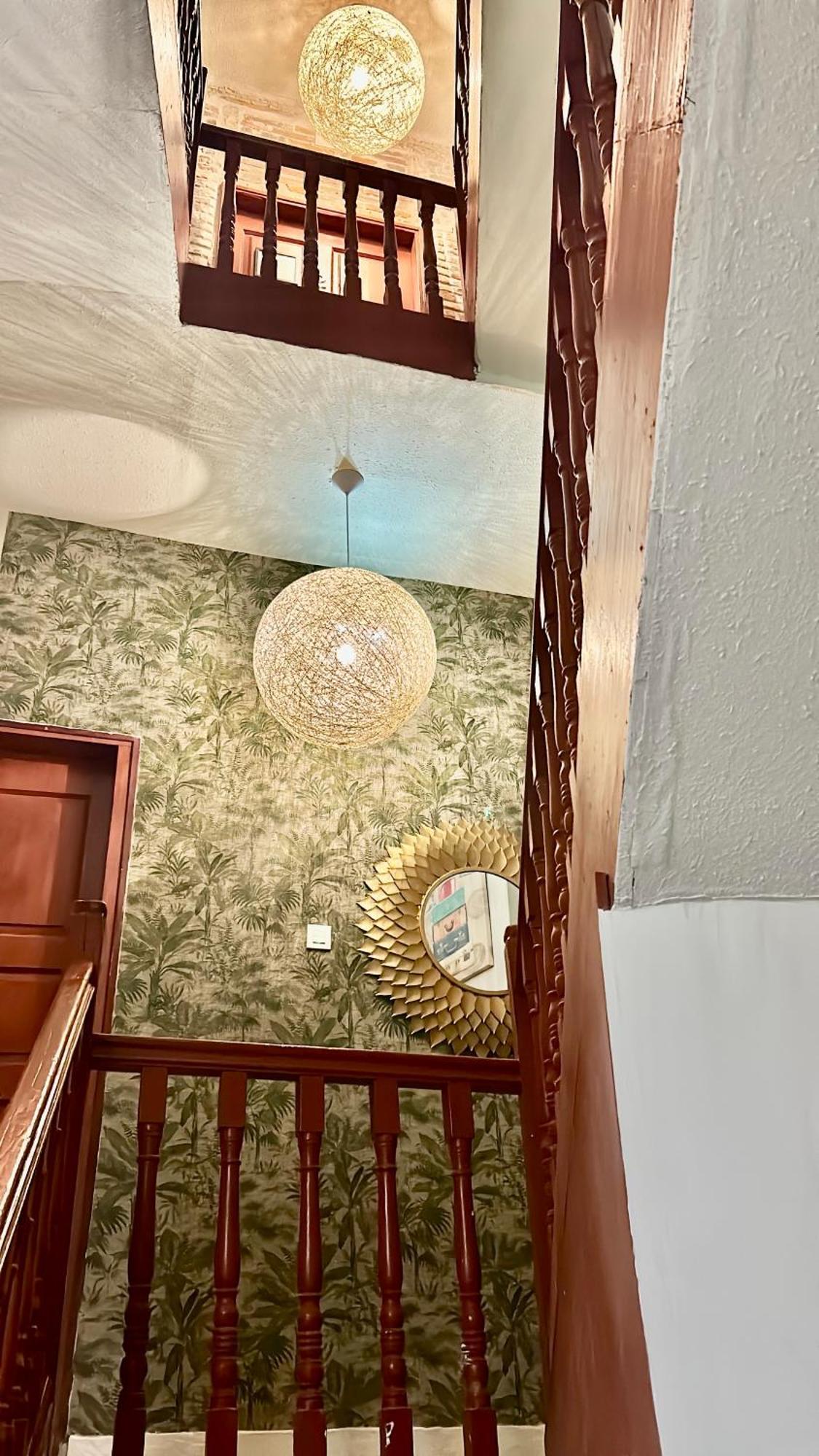 Albany Ancha Ξενοδοχείο León Εξωτερικό φωτογραφία A light fixture