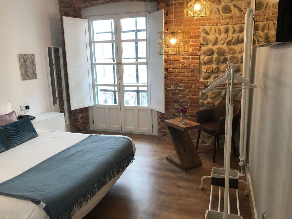 Albany Ancha Ξενοδοχείο León Εξωτερικό φωτογραφία A room at the hotel